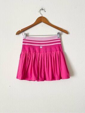 Wilson MEDIUM Midtown high rise pleated shortie lined mini skirt in hot pink